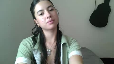 J  online show from April 10, 6:12 pm