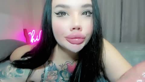 Aira online show from April 22, 1:19 am