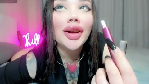 Snapshot of aira_vi chatting on May 4, 3:41 pm Aira online show from May 4, 3:41 pm