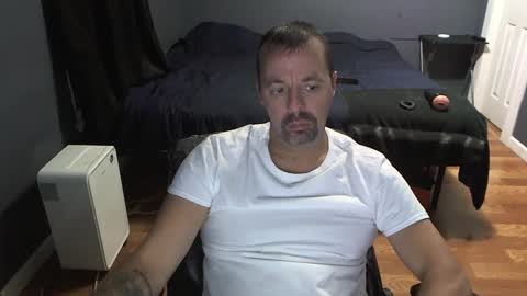 Snapshot of airbornelunsford39 chatting on December 1, 10:43 pm Daddy online show from December 1, 10:43 pm
