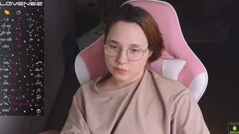 Snapshot of airyhill chatting on December 13, 7:10 pm airyhill online show from December 13, 7:10 pm