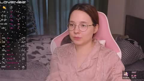 Snapshot of airyhill chatting on December 24, 11:28 am airyhill online show from December 24, 11:28 am