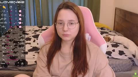 Snapshot of airyhill chatting on January 2, 10:58 am airyhill online show from January 2, 10:58 am