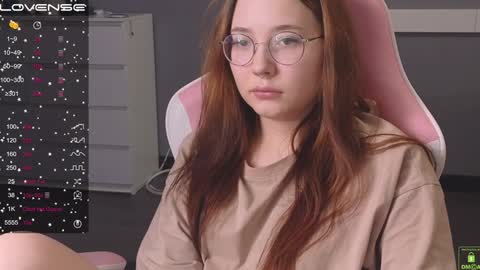 Snapshot of airyhill chatting on February 6, 8:34 pm airyhill online show from February 6, 8:34 pm