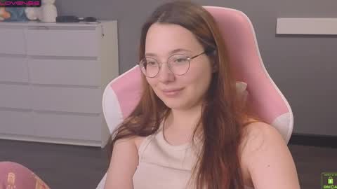 Snapshot of airyhill chatting on February 9, 7:09 pm airyhill online show from February 9, 7:09 pm