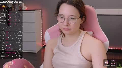 Snapshot of airyhill chatting on February 12, 2:10 pm airyhill online show from February 12, 2:10 pm