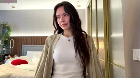 Snapshot of aisha_eilish chatting on April 19, 5:29 am Aisha online show from April 19, 5:29 am