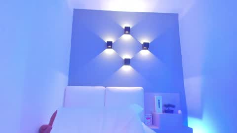 Aisha online show from January 24, 1:03 am