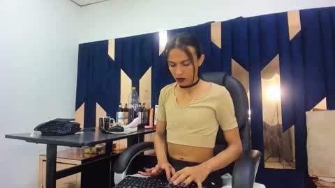 Snapshot of aisha_hotts777 chatting on November 11, 3:50 am Aisha online show from November 11, 3:50 am