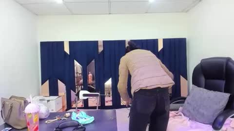 Aisha online show from April 28, 3:33 am