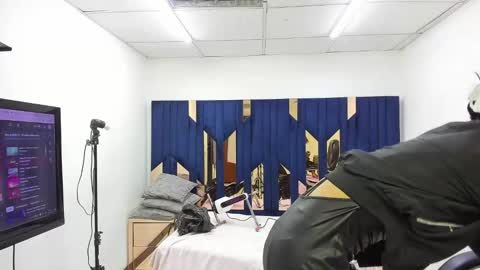 Aisha online show from April 29, 3:32 am