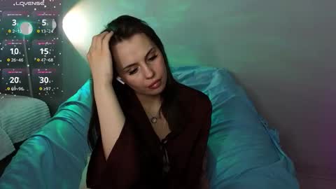 Aisha online show from September 12, 3:23 pm