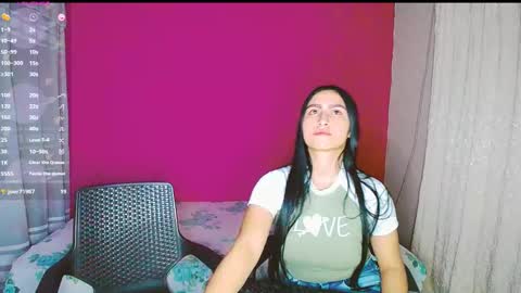 Snapshot of aisha_stacey0410 chatting on February 11, 7:02 am aisha_stacey0410 online show from February 11, 7:02 am