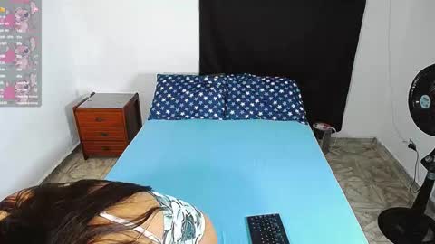 Snapshot of aisha_stacey0410 chatting on September 10, 10:21 pm aisha_stacey0410 online show from September 10, 10:21 pm