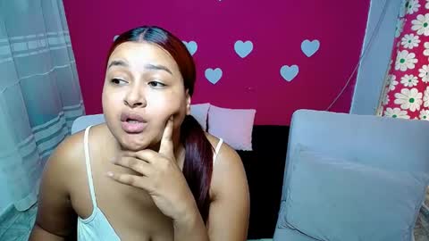 Snapshot of aisha_stacey0410 chatting on May 23, 3:05 pm aisha_stacey0410 online show from May 23, 3:05 pm
