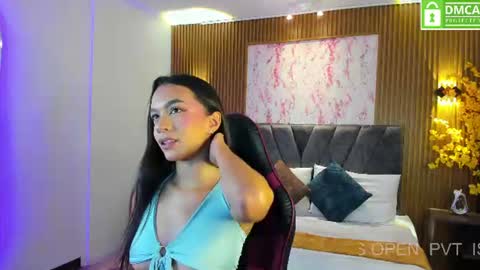 Snapshot of aisha_vex chatting on June 13, 2:15 pm Aisha online show from June 13, 2:15 pm