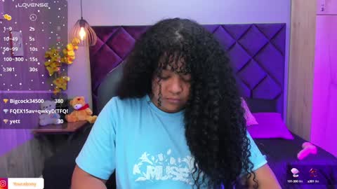 Aisha Violet online show from December 3, 9:22 am