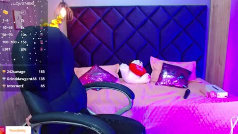 Aisha Violet online show from December 22, 3:11 am