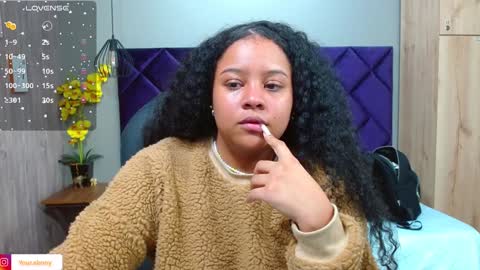 Aisha Violet online show from January 7, 3:35 am