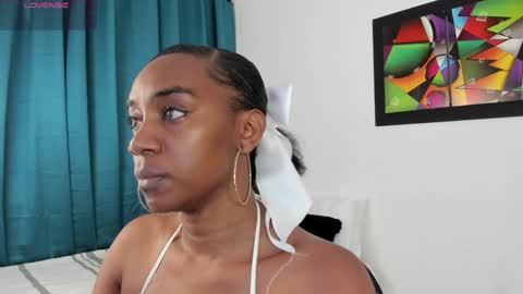 Snapshot of aisha_w10 chatting on January 9, 12:30 pm Aisha online show from January 9, 12:30 pm