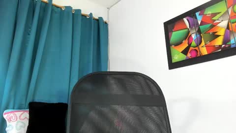 Snapshot of aisha_w10 chatting on February 10, 3:42 pm Aisha online show from February 10, 3:42 pm