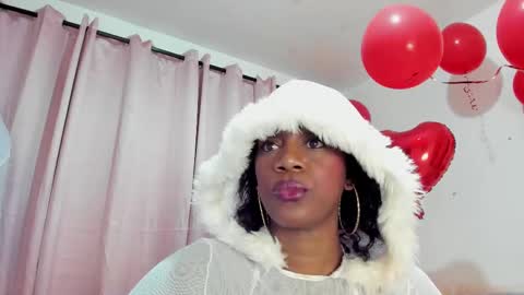 Snapshot of aisha_w10 chatting on February 18, 3:32 pm Aisha online show from February 18, 3:32 pm