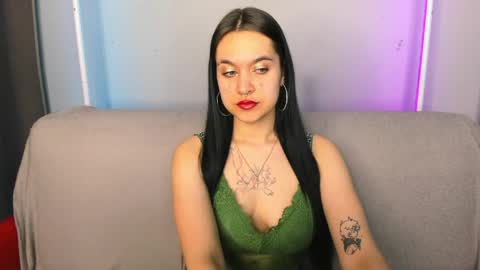 aishatempt online show from April 4, 1:59 am