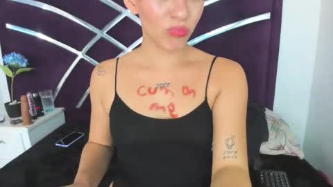 aishaxht online show from February 3, 2:53 am