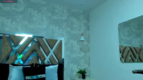 Snapshot of aitana_baker_ chatting on December 4, 4:10 am little aitana  online show from December 4, 4:10 am