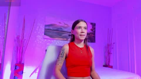 Snapshot of aitana_baker_ chatting on October 3, 7:33 pm little aitana  online show from October 3, 7:33 pm