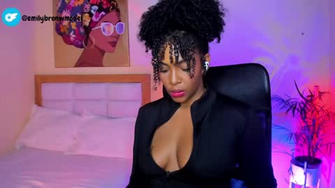 Snapshot of aitana_brown chatting on May 28, 12:08 am Aitana Brown online show from May 28, 12:08 am