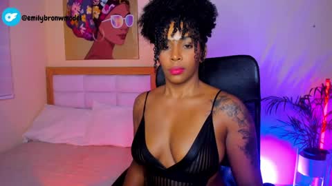 Snapshot of aitana_brown chatting on June 1, 10:00 pm Aitana Brown online show from June 1, 10:00 pm
