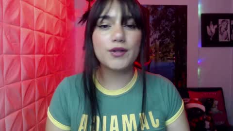 Snapshot of aitana_gomezz chatting on December 3, 11:57 pm Aitana online show from December 3, 11:57 pm