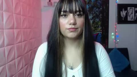Snapshot of aitana_gomezz chatting on December 19, 2:13 pm Aitana online show from December 19, 2:13 pm