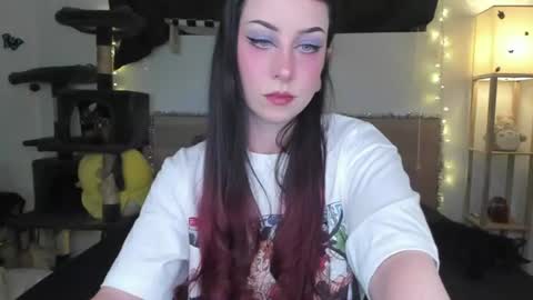 Snapshot of aivie chatting on July 7, 7:56 am Aivie Pink online show from July 7, 7:56 am