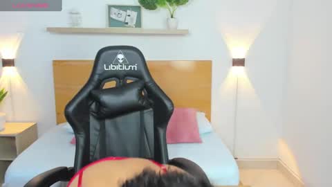 Snapshot of aixa_15 chatting on December 11, 12:02 pm Aixa Burgos online show from December 11, 12:02 pm