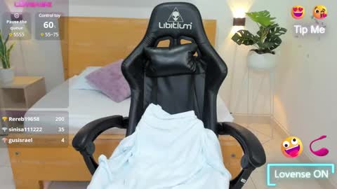 Snapshot of aixa_15 chatting on February 7, 3:08 pm Aixa Burgos online show from February 7, 3:08 pm