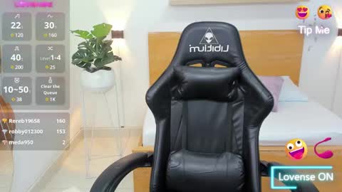 Snapshot of aixa_15 chatting on February 14, 3:05 pm Aixa Burgos online show from February 14, 3:05 pm