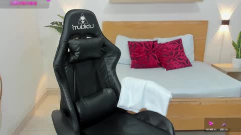 Snapshot of aixa_15 chatting on February 28, 11:58 am Aixa Burgos online show from February 28, 11:58 am