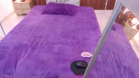 AIXA  online show from October 3, 12:24 pm