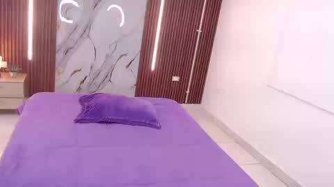 AIXA  online show from October 21, 12:50 pm