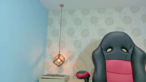 AIXA online show from April 18, 7:18 pm