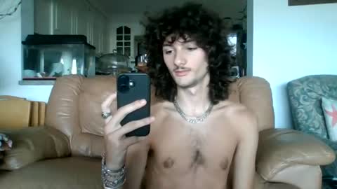 Snapshot of ajangel_ chatting on June 17, 4:41 pm Angel Dl online show from June 17, 4:41 pm