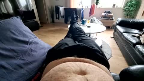 ak_2 online show from April 15, 2:35 pm