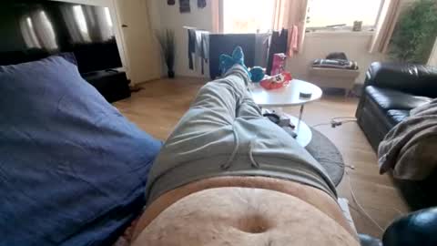 ak_2 online show from April 25, 8:17 am