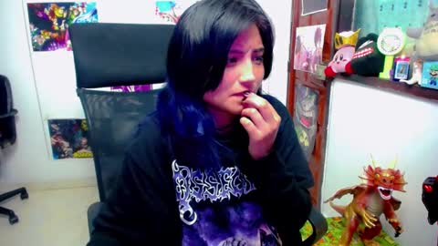 Akai Kraz  online show from December 4, 5:05 am