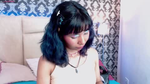 A K A N E  U W U online show from January 13, 12:24 pm