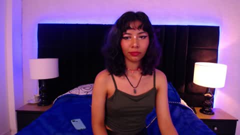 A K A N E  U W U online show from January 18, 3:27 pm