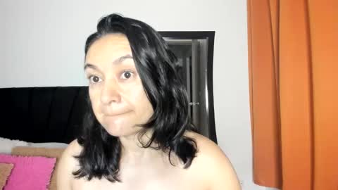 Snapshot of akanekihm chatting on May 19, 9:15 am MIRANDA online show from May 19, 9:15 am