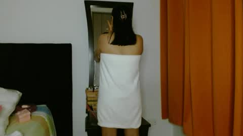 Snapshot of akanekihm chatting on June 18, 9:14 am MIRANDA online show from June 18, 9:14 am